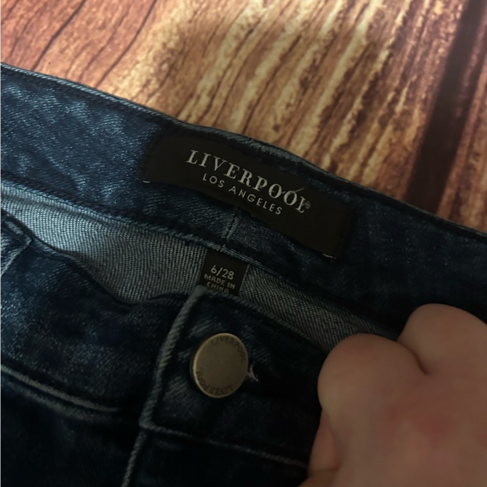Women’s Liverpool Straight Leg Jeans Size 6/28 - Picture 2 of 7